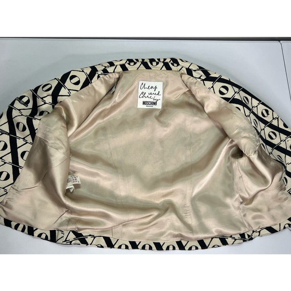 Vintage Abstract Moschino Cheap and Chic XO Love Jacket Women’s Size 10 READ - Picture 8 of 16